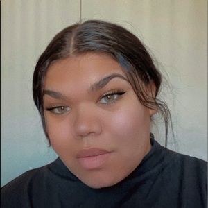 Meet your Posher, Shaina-lee